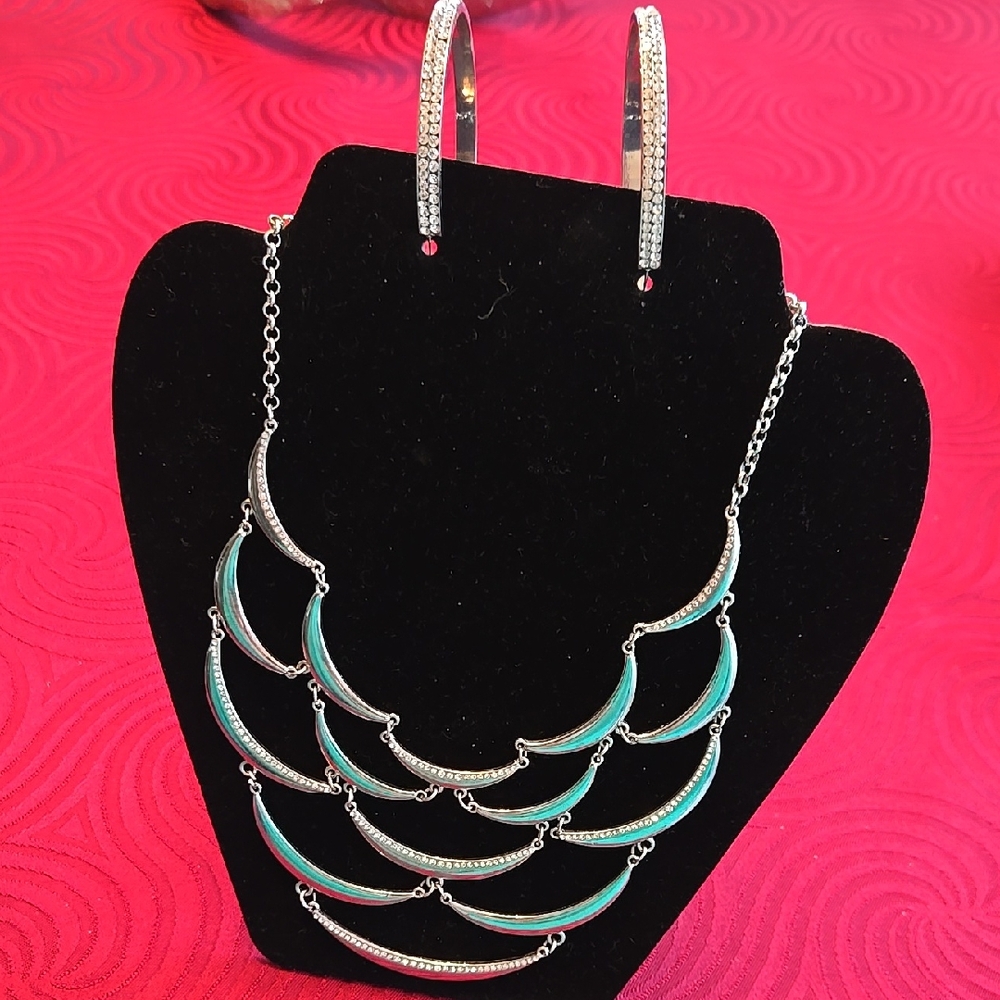 Elegant Silver and Rhinestone Necklace and Earring Set